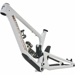Nukeproof Giga 290 Carbon Frame (EXT Shock) -VTT Soldes Magasin Nukeproof Giga 290 Carbon Frame EXT Shock White 05