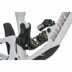Nukeproof Giga 290 Carbon Frame (EXT Shock) -VTT Soldes Magasin Nukeproof Giga 290 Carbon Frame EXT Shock White 15