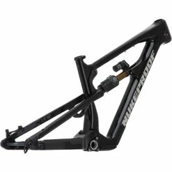 Nukeproof Mega 275 Carbon Frame - Black -VTT Soldes Magasin Nukeproof MEGA 275 CARBON FRAME Black 03