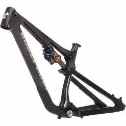 Nukeproof Reactor 275 Carbon Frame - Black 24 Nukeproof Reactor 275 Carbon Frame - Black -VTT Soldes Magasin Nukeproof Reactor 275 Carbon Mountain Bike Frame Black 05