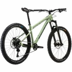 Nukeproof Scout 275 Race Alloy Mountain Bike (Deore10) 19 Nukeproof Scout 275 Race Alloy Mountain Bike (Deore10) -VTT Soldes Magasin Nukeproof Scout 275 Race Alloy Bike Deore10 2022 Artichoke Green 03