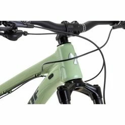 Nukeproof Scout 275 Race Alloy Mountain Bike (Deore10) 25 Nukeproof Scout 275 Race Alloy Mountain Bike (Deore10) -VTT Soldes Magasin Nukeproof Scout 275 Race Alloy Bike Deore10 2022 Artichoke Green 09