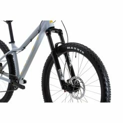 Vitus Nucleus 27 VRW Womens Mountain Bike -VTT Soldes Magasin Vitus Nucleus 27 VRW Womens Mountain Bike 2022 Oryx Grey Yellow 11